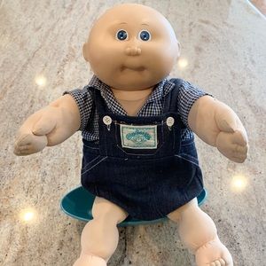 Vintage cabbage patch kid doll